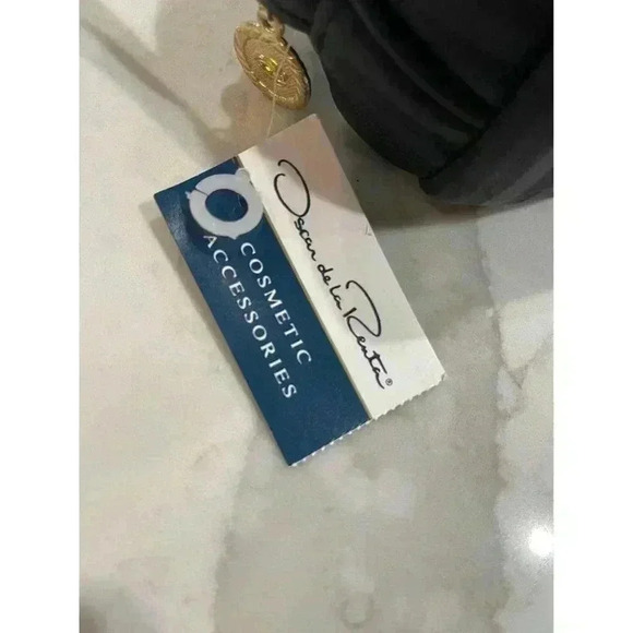 Oscar De La Renta Cosmetic Bag New With Tags - Picture 2 of 4